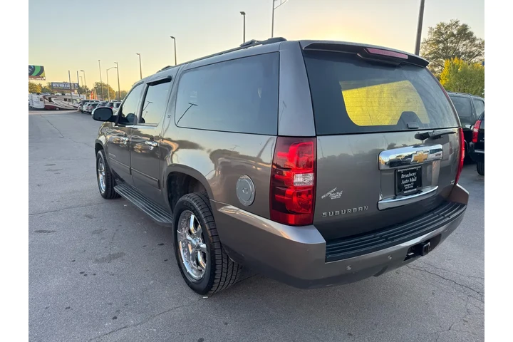 $7980 : 2012 Suburban 4WD 4dr 1500 LT image 4