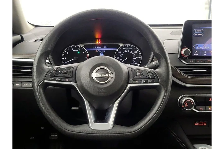 $19998 : Nissan Altima 2023 2.5 SV 4d image 10