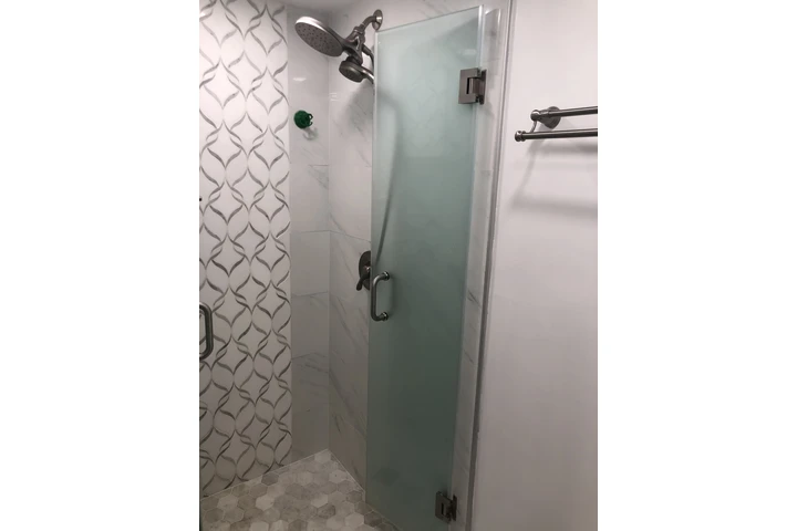 $850 : Rento cuarto. MUJER baño priva image 4