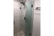 $850 : Rento cuarto. MUJER baño priva thumbnail
