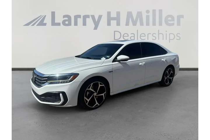 $20884 : Volkswagen Passat 2022 R-Lin image 1