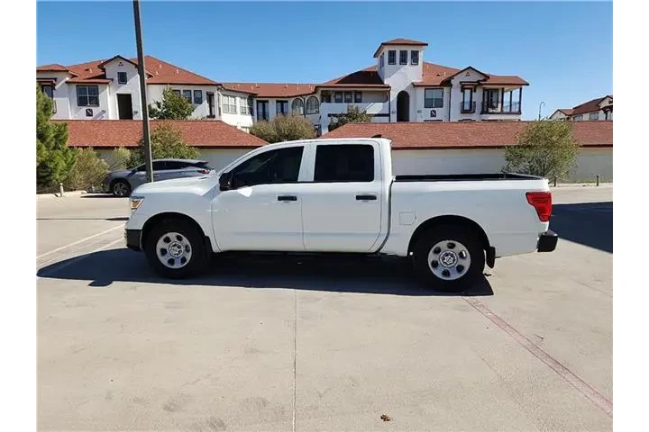$38000 : Nissan Titan 2023 4x2 S 4dr image 2