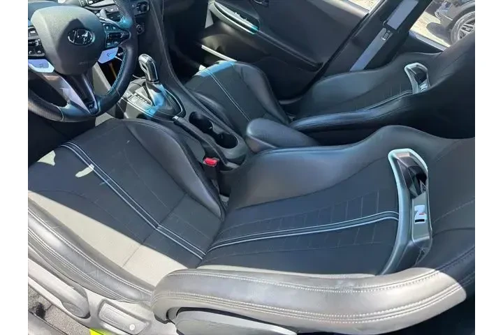 $22990 : Hyundai VELOSTER N 2022 3dr image 10