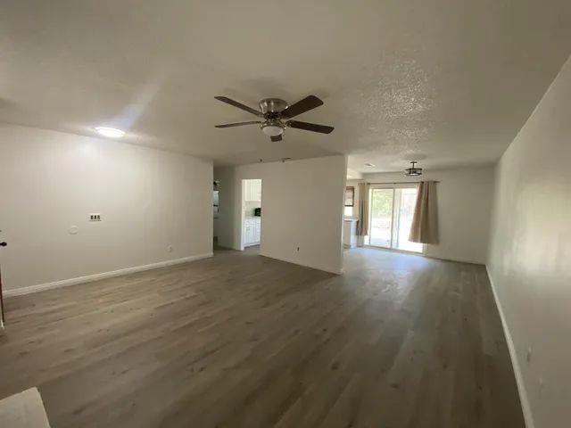 $1500 : Fontana CA - 3 bed and 2 bath image 2