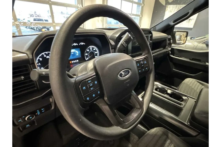 $34974 : Ford F-150 2023 4x4 XL 4dr S image 9