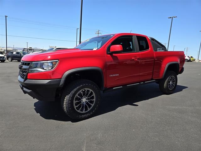 $29915 : Pre-Owned 2018 COLORADO 4WD Z image 3