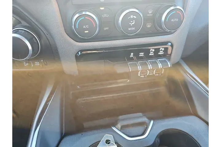 $33991 : Ram 1500 2022 4x4 Lone Star image 6