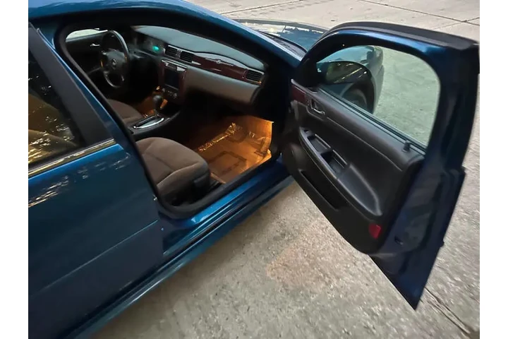 $1 : 2010 Impala LT image 5