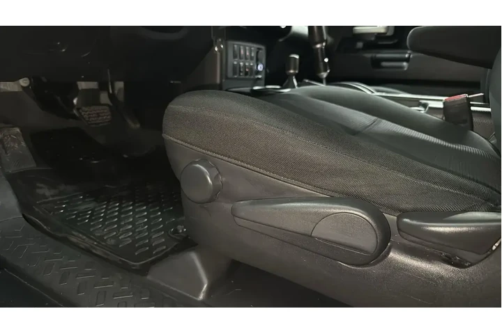 $18957 : Toyota FJ Cruiser 2007 4dr S image 10