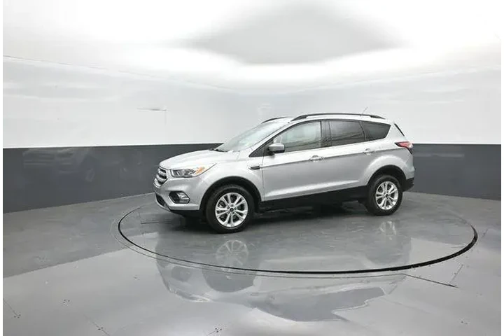$14677 : Ford Escape 2017 SE 4dr SUV image 4