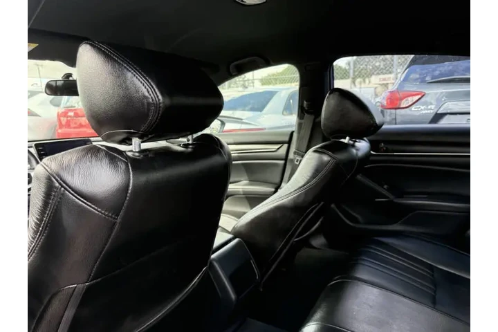 $13300 : 2018 Accord Sport image 8
