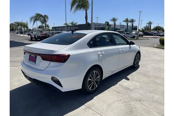 $19999 : Kia Forte 2024 LX 4dr Sedan image 8