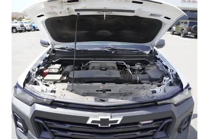 $38676 : Chevrolet Colorado 2024 4x4 image 5