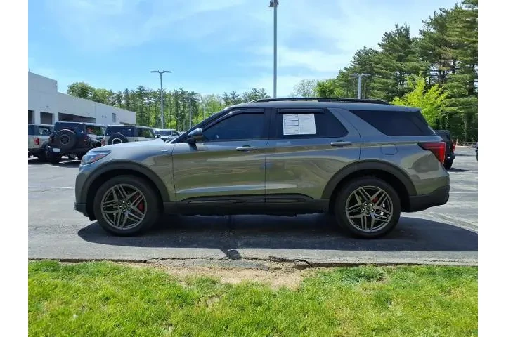 $39818 : Ford Explorer 2025 AWD ST-Li image 6