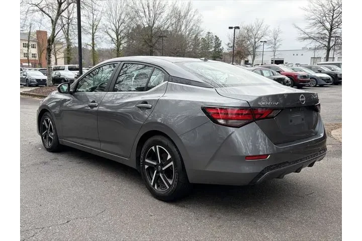 $17285 : Nissan Sentra 2024 SV 4dr Se image 3