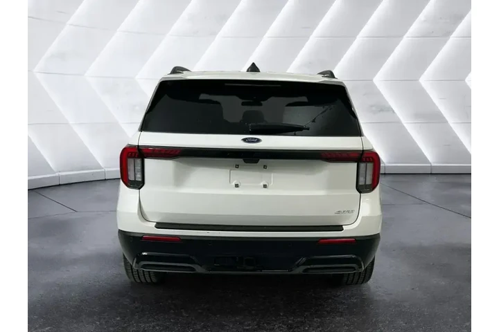 $38611 : Ford Explorer 2025 AWD ST-Li image 5