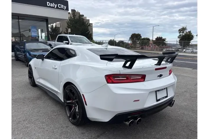 $39890 : Chevrolet Camaro 2017 SS 2dr image 4