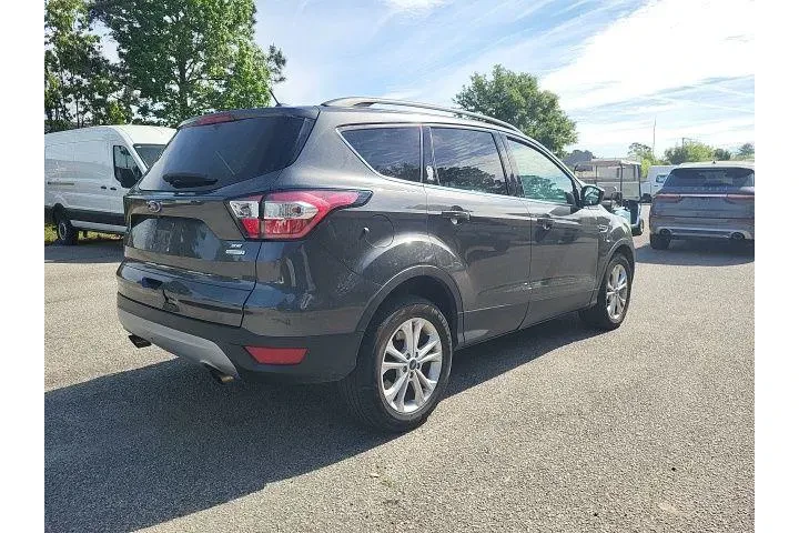 $8995 : Ford Escape 2018 SE 4dr SUV image 2