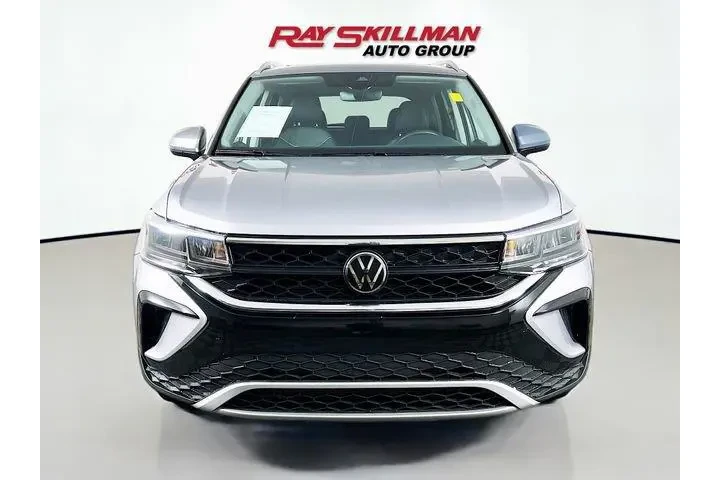 $24975 : Volkswagen Taos 2024 SE 4dr image 2