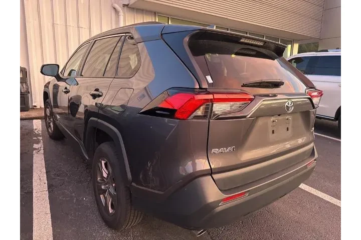 $27669 : Toyota RAV4 2024 XLE 4dr SUV image 5