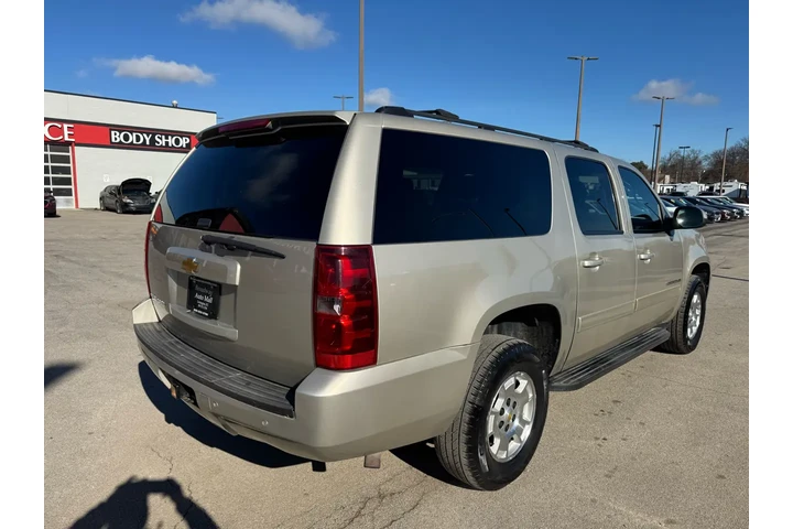 $8980 : 2013 Suburban 4WD 4dr 1500 LS image 2