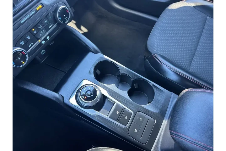 $19498 : Ford Escape 2023 ST-Line 4dr image 9