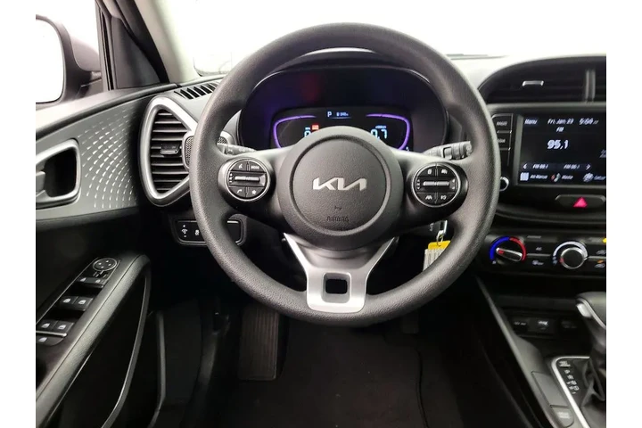 $16998 : Kia Soul 2024 LX 4dr Crossov image 10