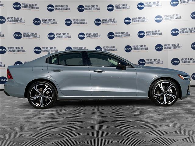 $44396 : PRE-OWNED 2024 VOLVO S60 B5 P image 6