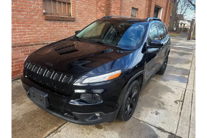 $10000 : 2017 Cherokee High Altitude image 1
