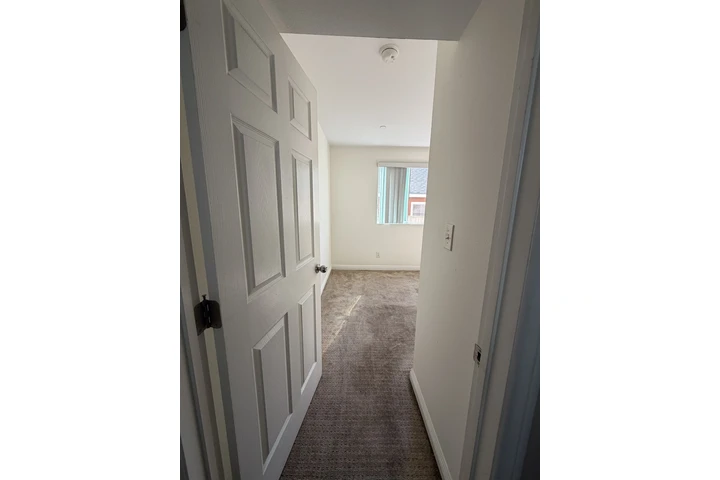 $925 : Renta de Cuarto con baño image 1