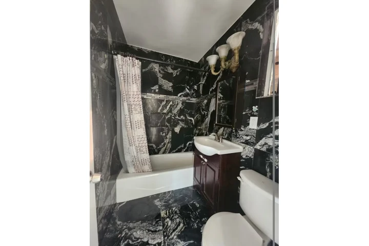 $1150 : Spacious 1BR 1BR $1150 image 8