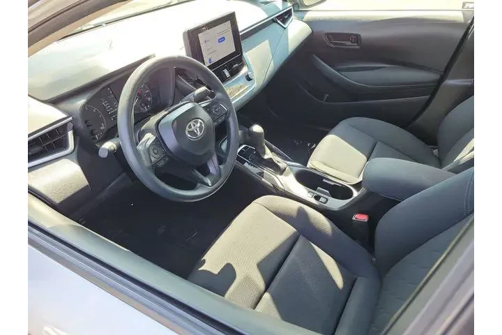 $23900 : Toyota Corolla 2024 LE 4dr S image 3