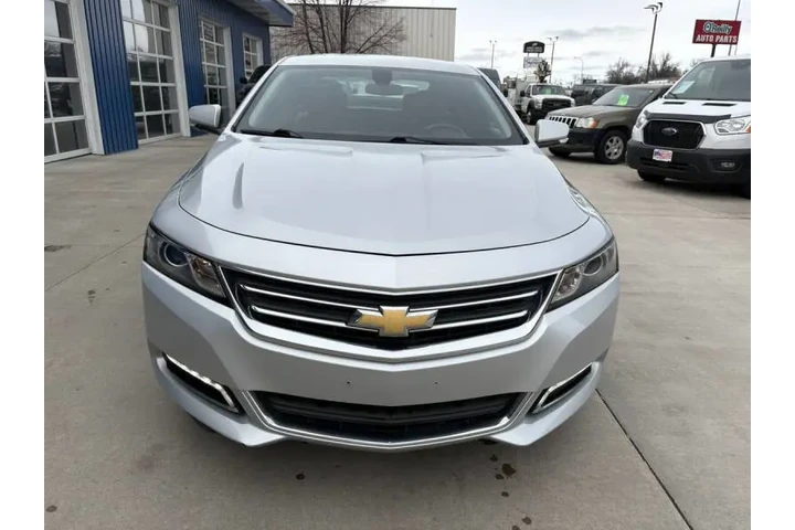 $14990 : 2018 Impala LT image 4