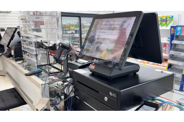 LOCAL COMERCIAL SE TRASPASA image 2