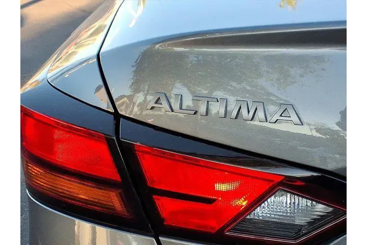 $18500 : Nissan Altima 2024 2.5 SV 4d image 10