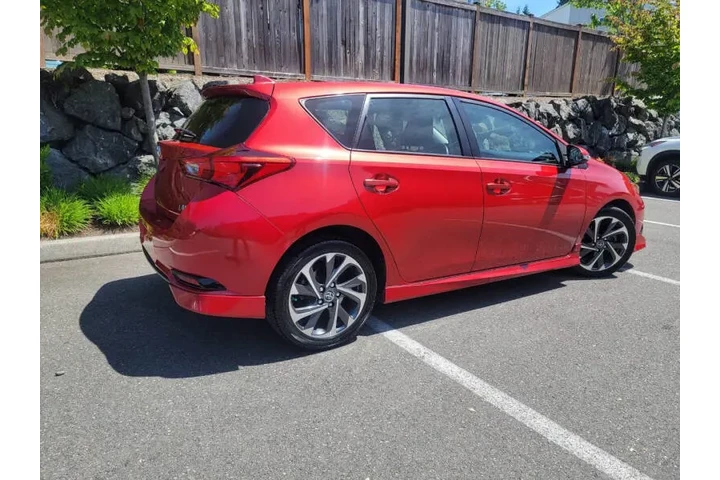 $9900 : 2018 Corolla iM image 4