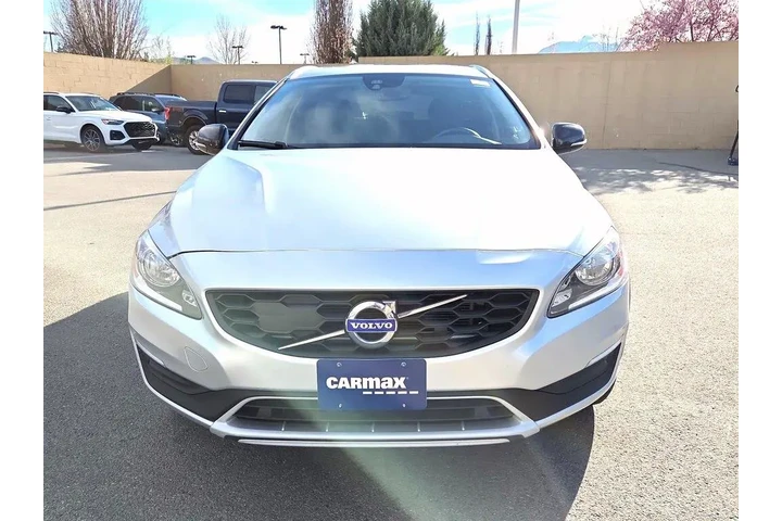 $18998 : Volvo V60 Cross Country 2018 image 2