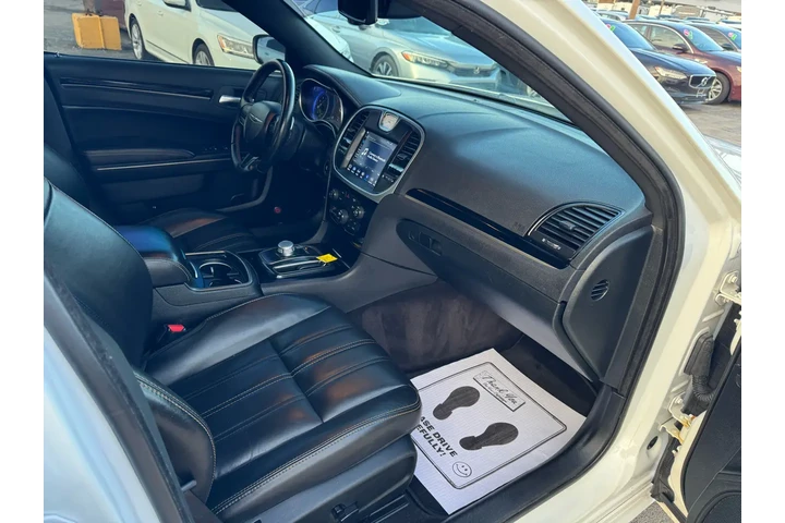 $14450 : 2018 300 300S RWD image 9