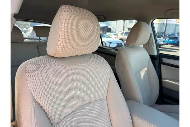 $15997 : Subaru Outback 2018 AWD 2.5i image 10