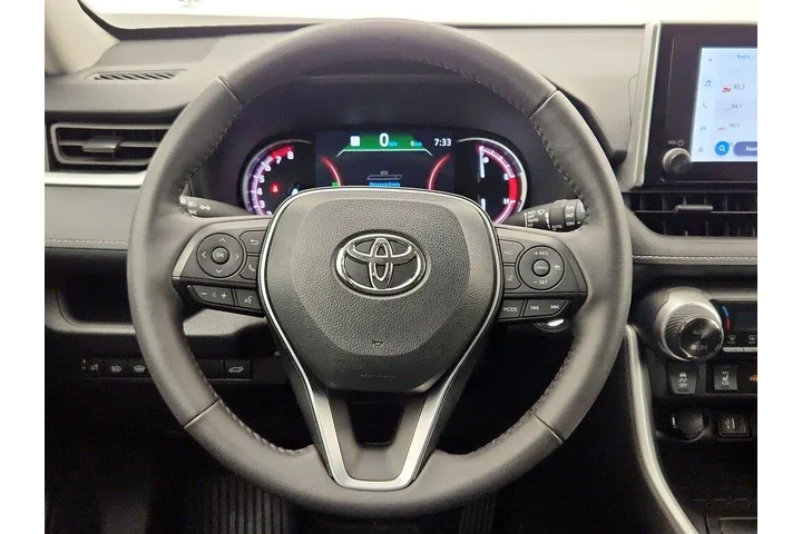 $32998 : Toyota RAV4 2024 AWD XLE 4dr image 10