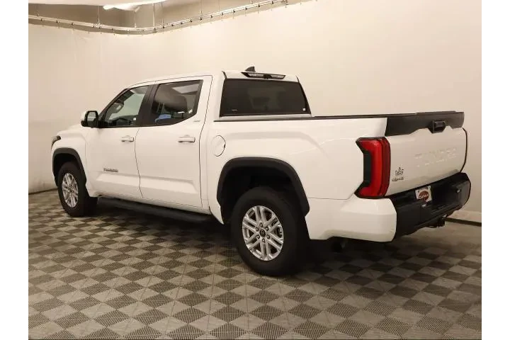 $39995 : Toyota Tundra 2024 4x4 SR5 4 image 5