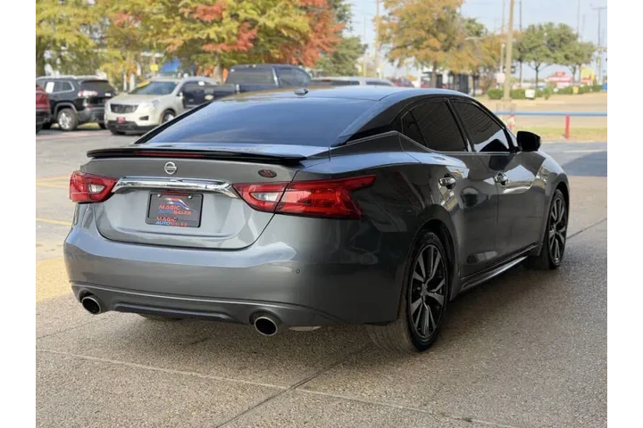 $15499 : 2018 Maxima 3.5 S image 9