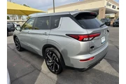 $23995 : Mitsubishi Outlander 2022 AW thumbnail