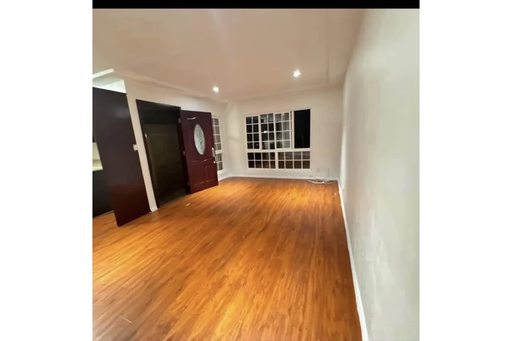 $2900 : Casa en renta en Los Ángeles image 1