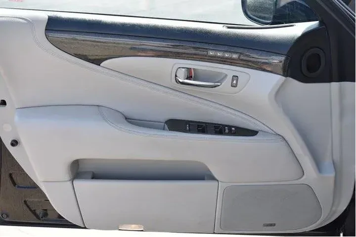 $12200 : Lexus LS 460 2007 L 4dr Seda image 8