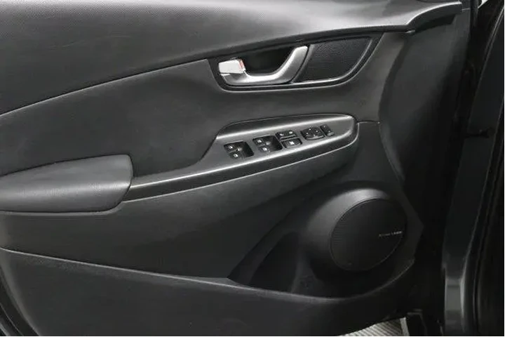 $22979 : Hyundai KONA 2022 Limited 4d image 3