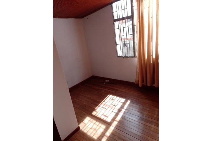 $680000 : Arriendo habitación caballero image 3