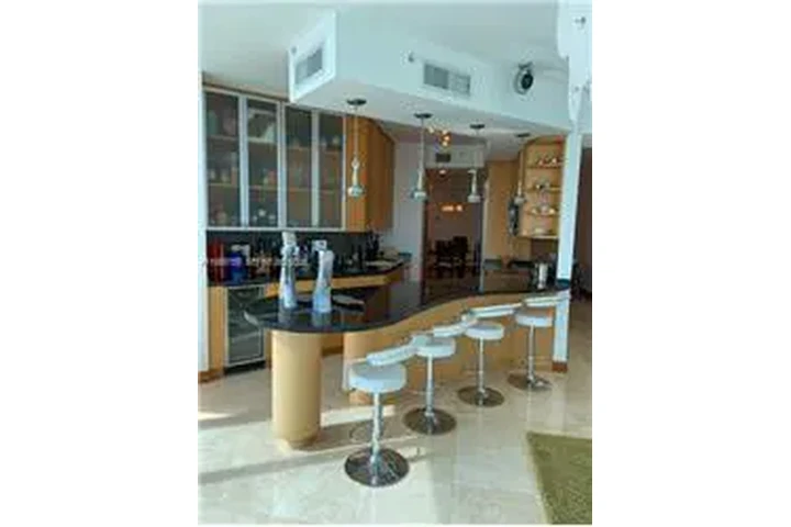 $8500 : Rental property with 3 bedro image 10