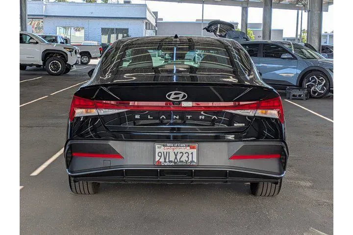 $25577 : Hyundai ELANTRA Hybrid 2025 image 3