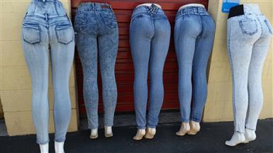 $6 : JEANS COLOMBIANOS SEXIS $5.99 image 1